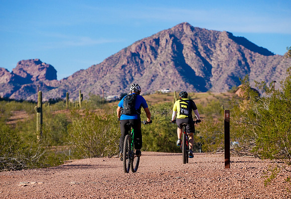 Papago Park Hole in the Rock-42