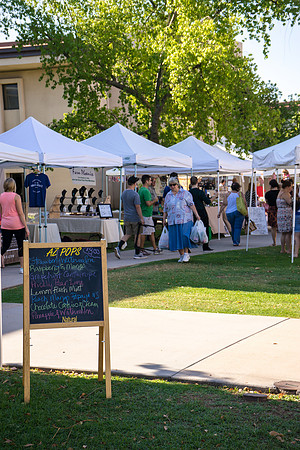 Uptown Farmers Market-555