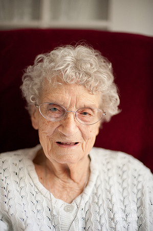 2009-11 Grandma Schubert_-367