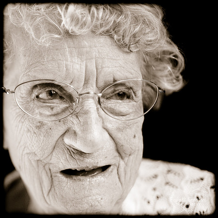 2009-11 Grandma Schubert_-183